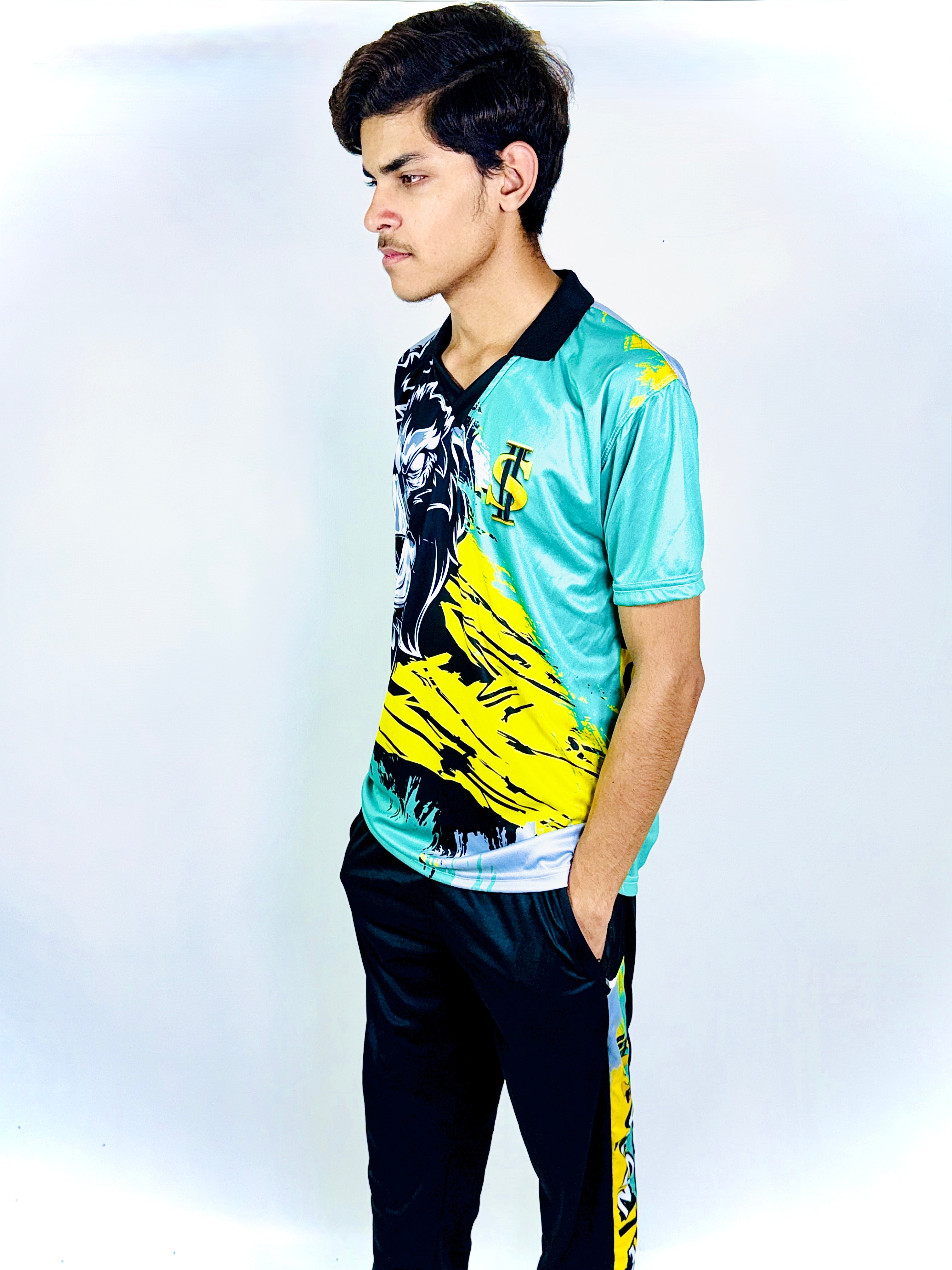 Cricket sports kit shirt and trousers