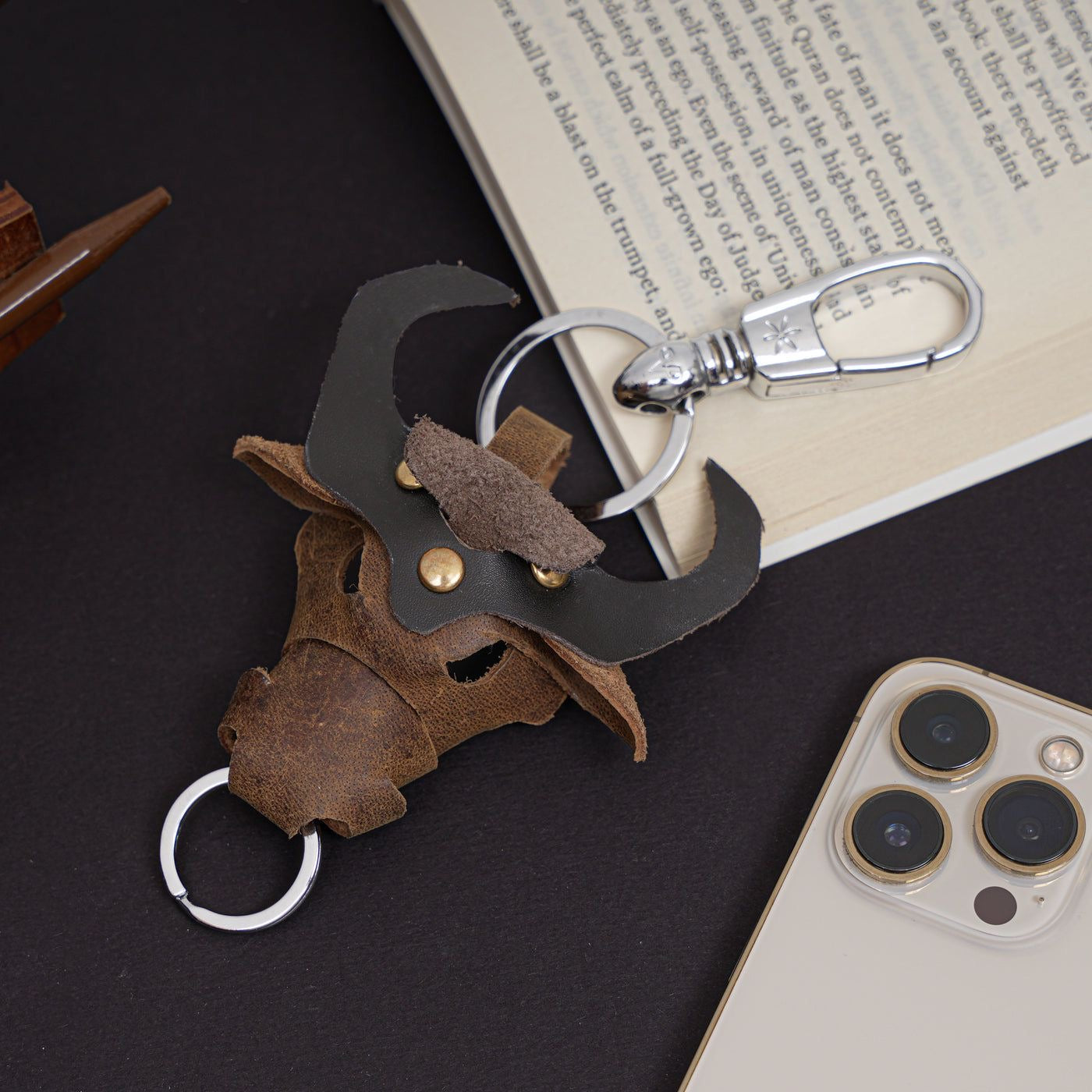 Bull leather keychain for luxury vehicles